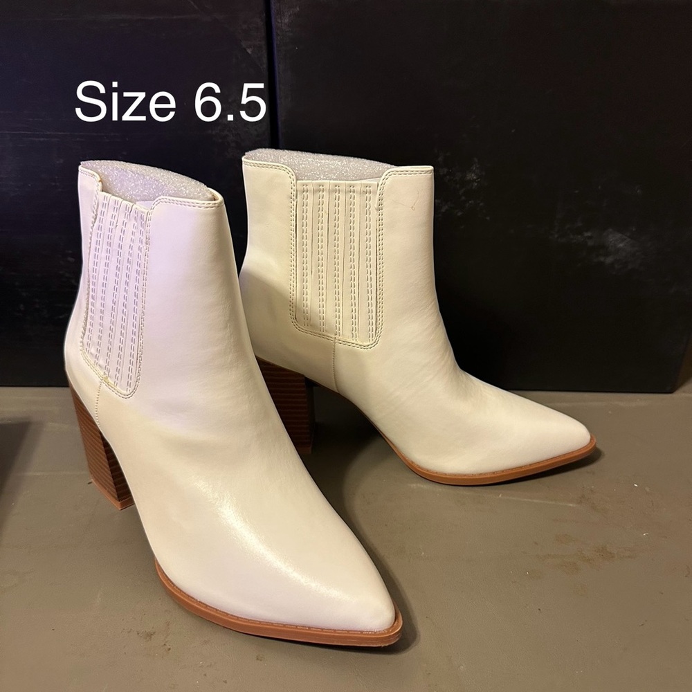 Elegant White Ankle Boots